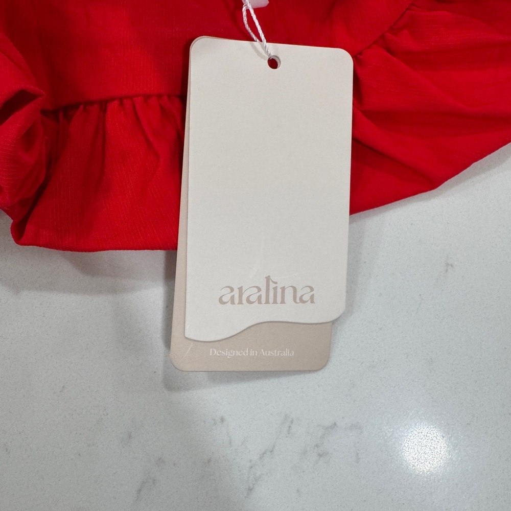 Red Sleeveless Blouse - Picture 3 of 11